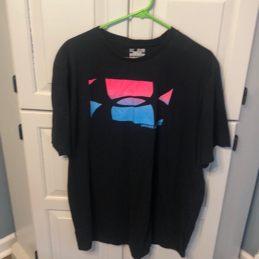 Under Armour T-shirt